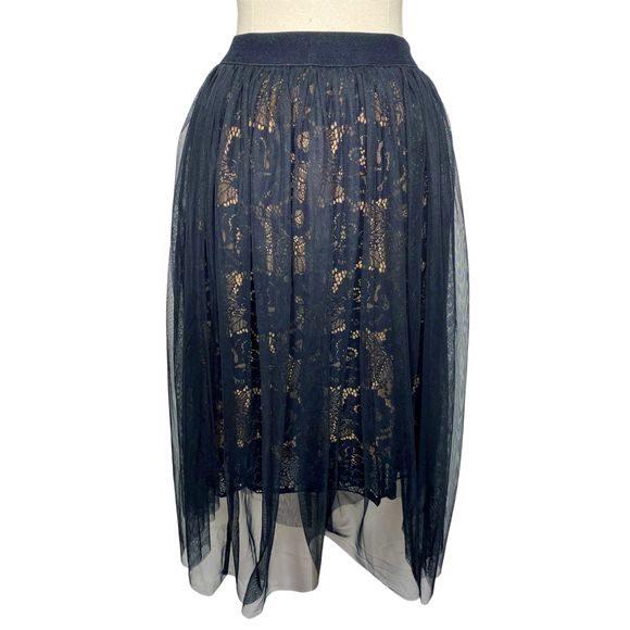 Forever 21 Black & Nude Layered Midi Skirt - Picture 2 of 7